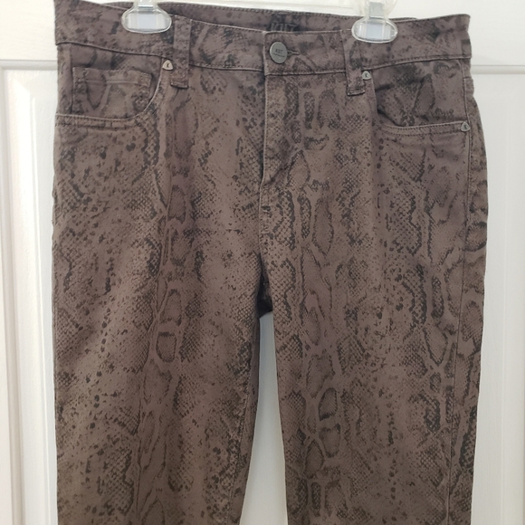 Kut From the Kloth Olive Brown Snake Print Ankle Skinny Jeans - Picture 2 of 9